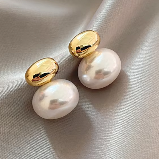 New French elegant golden bean-shaped flat pearl earrings