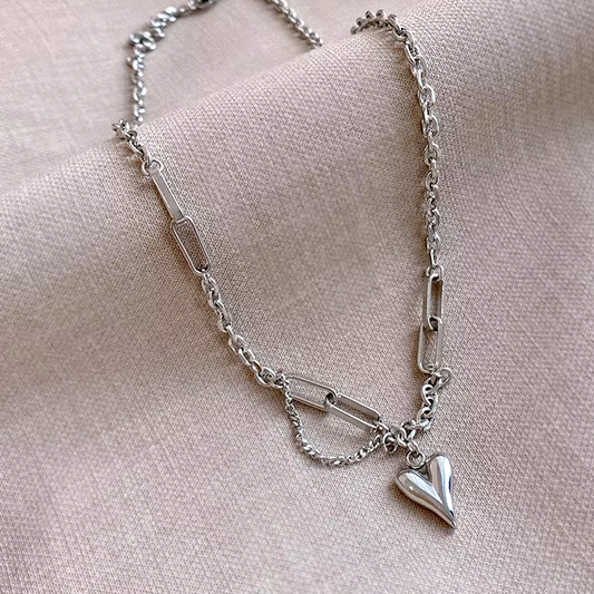 Stainless steel necklace with heart pendant