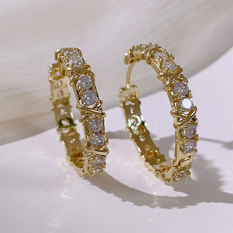 Fashionable and simple zircon metal earrings