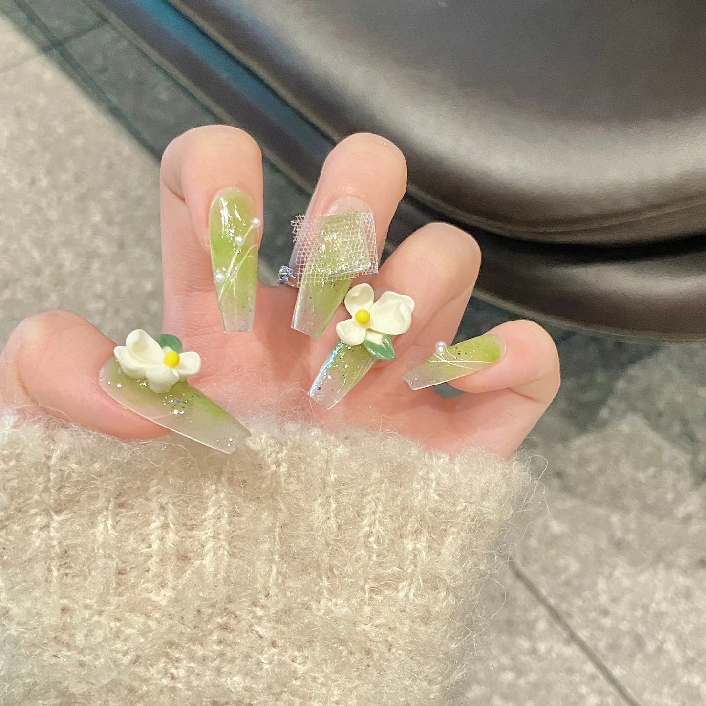 Handmade 3D Magnolia Butterfly Design Gradient Green Press-On Nails